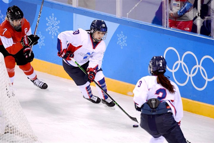 Unified Korean women's ice hockey team debuts at Olympics to