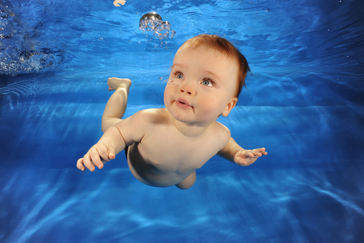 baby under water