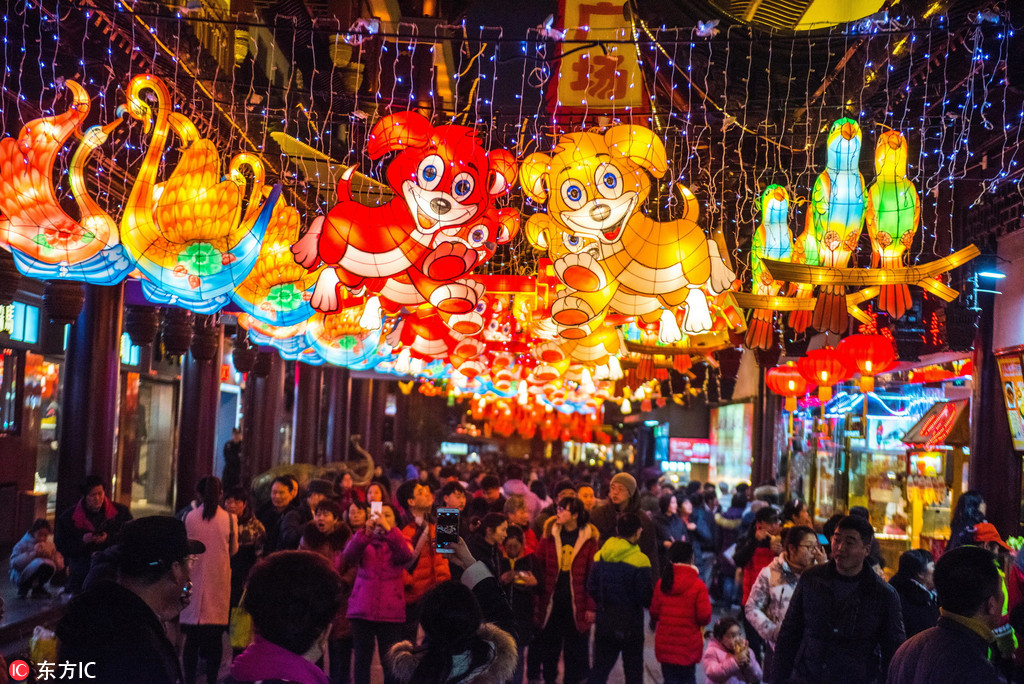 Lantern Festival lights up China