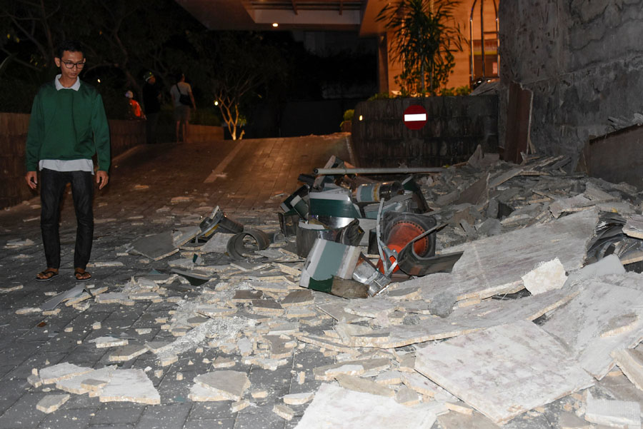 t 82 killed by 7.0 quake in Indonesia's Lombok,