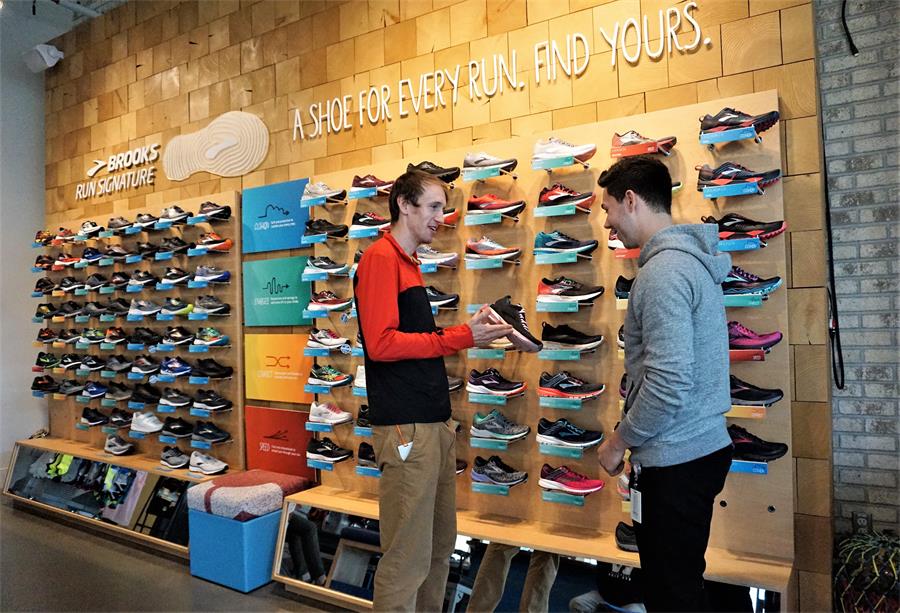 brooks running shoes factory outlet