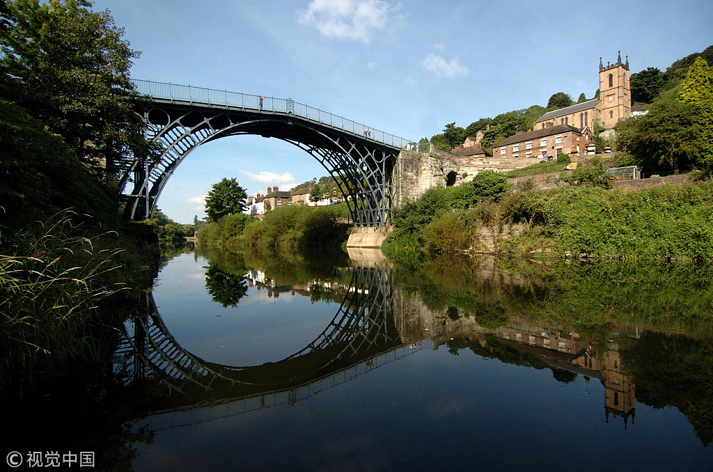 world-s-first-iron-bridge-re-opens-in-britain-after-facelift-xinhua