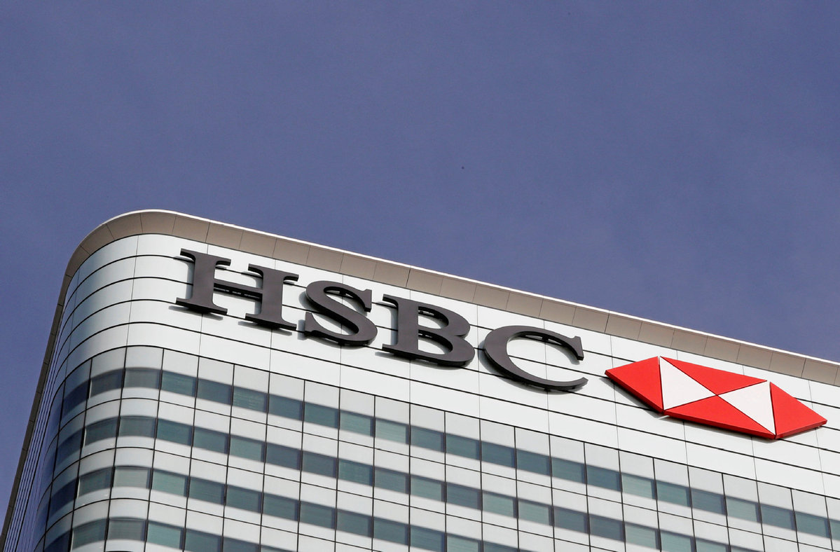 HSBC ousts CEO in face of 'challenging' 