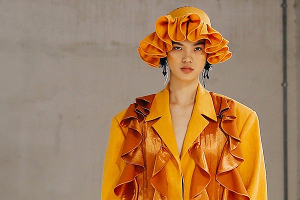 When ACME Ran Into the 2019 Wuhan Fashion Week—Fashion Combined with  Dynamic