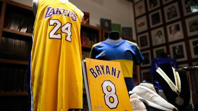Kobe Bryant cement handprints, Lakers uniforms and other memorabilia going  up for auction