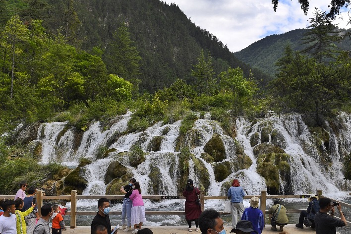 Tourism At Jiuzhaigou National Park Rebounds After Massive 2017 Earthquake Chinadaily Com Cn