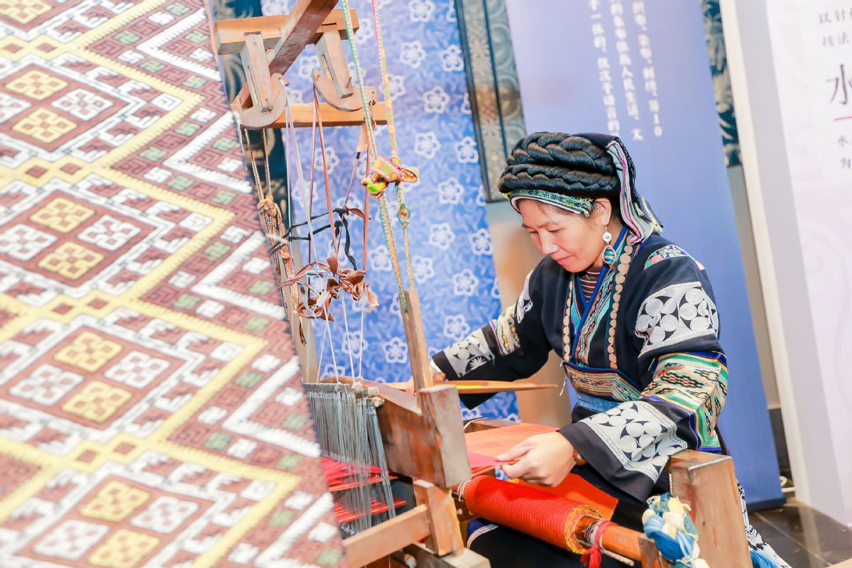 english-leran-intangible-cultural-heritage-week-held-in-sw-china-s