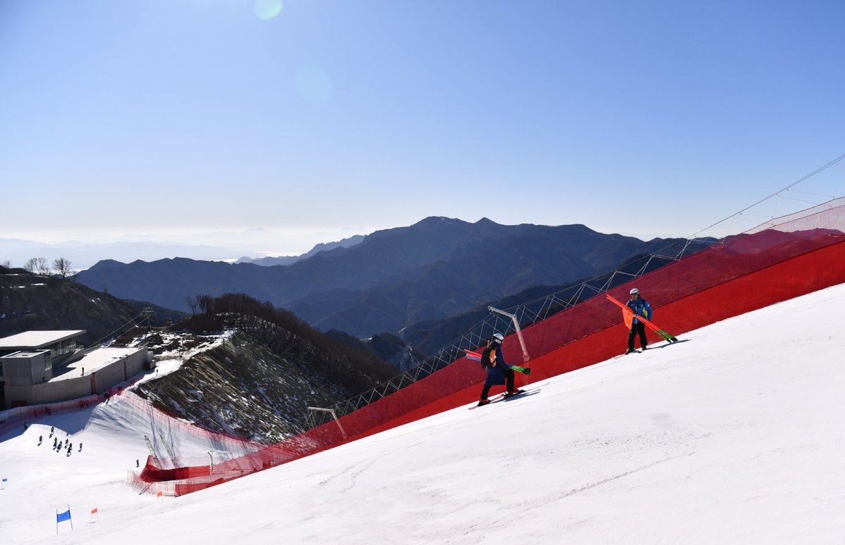 the alpine skiing center in beijing"s yanqing district.