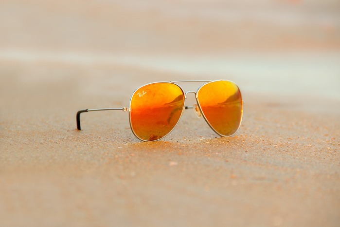 夏季防晒：如何选择适合你脸型的太阳镜？