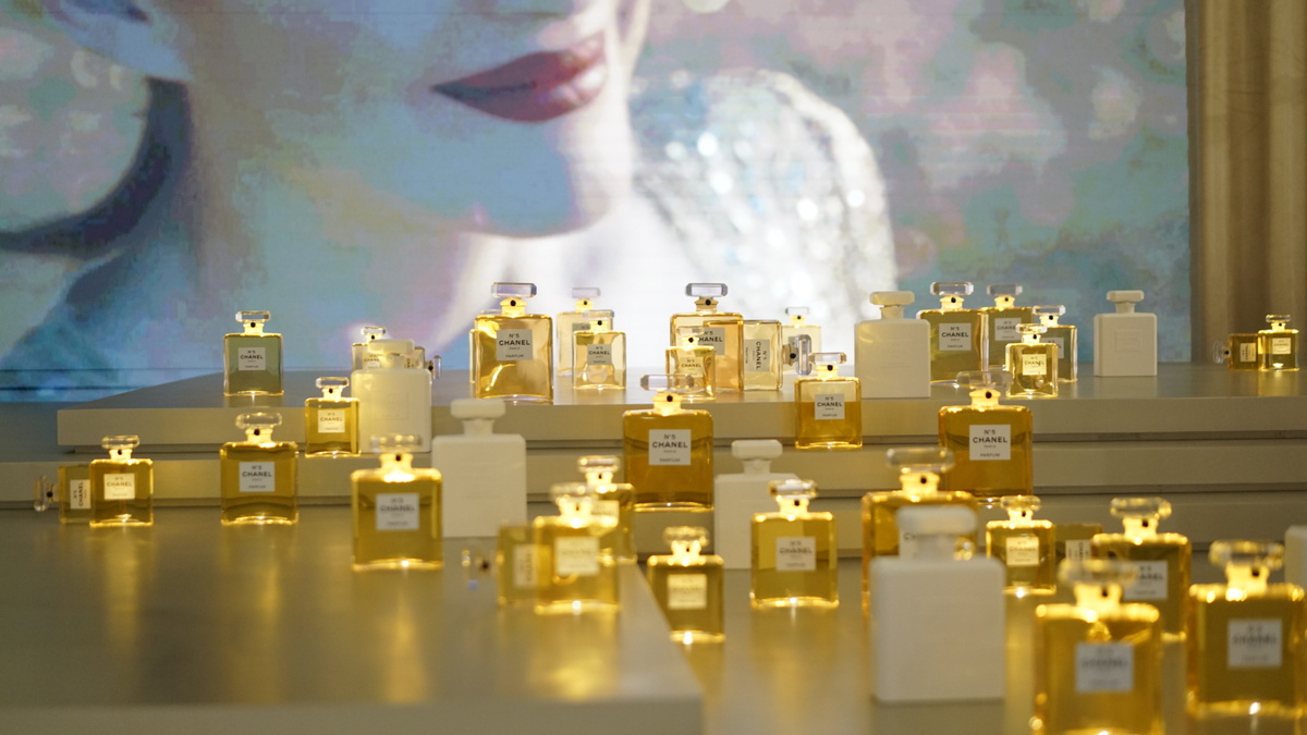 Chanel perfume exhibition opens in Shanghai