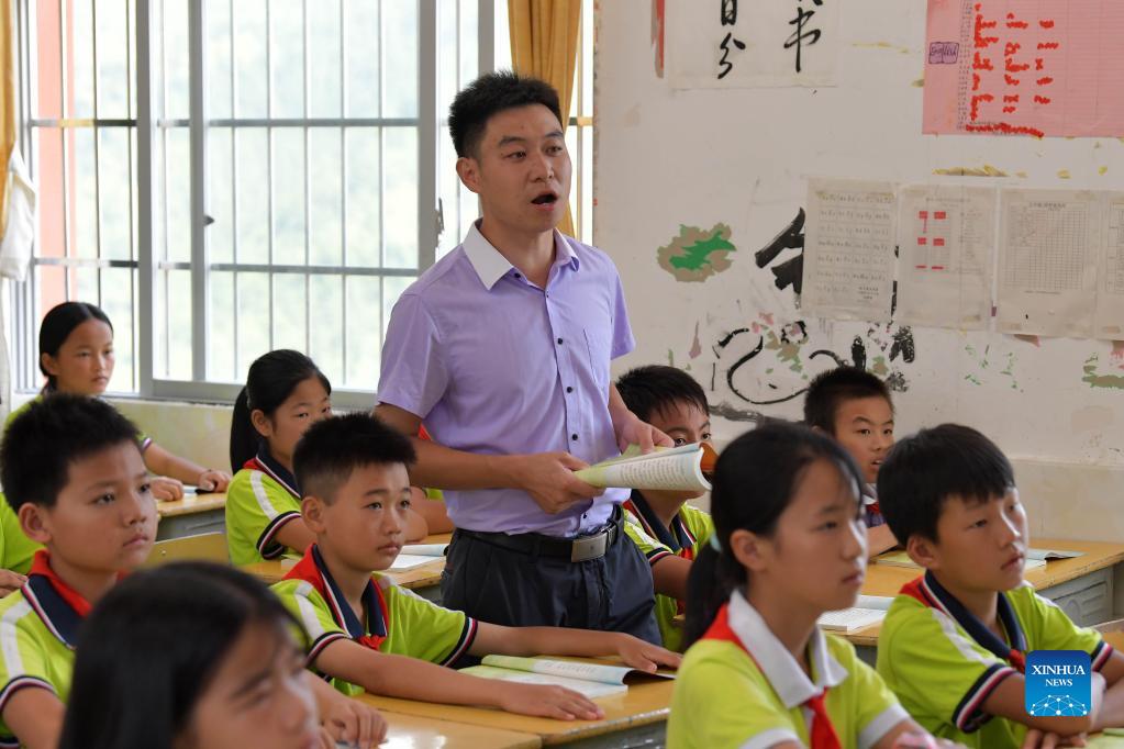 Steps will lift quality of rural education(图1)