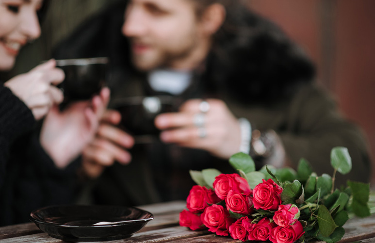 揭秘：情人节为什么要送红玫瑰？