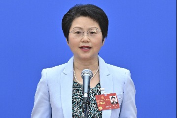 Giant panda breeder behind new laws to protect wildlife - Chinadaily.com.cn