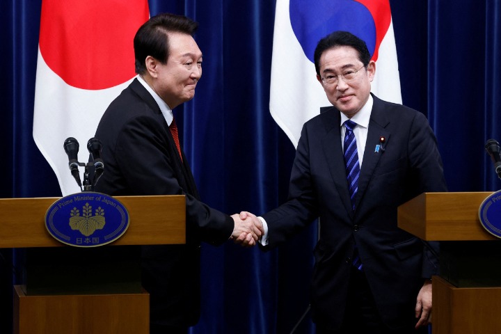 Japan-rok 'reconciliation' A Political Expediency Built On Porous 