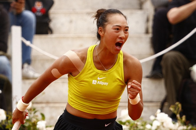 China's Zheng knocked out by Putintseva in French Open 2nd round