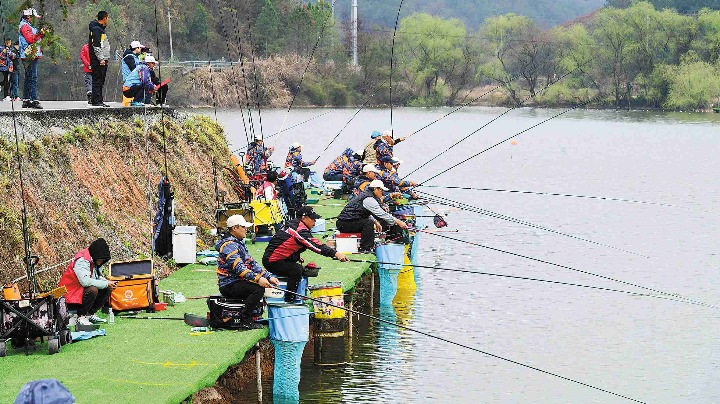 Hooked on Fishing! reels in several youth anglers