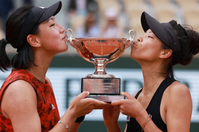 Cross-Strait Team Wins Big at French Open