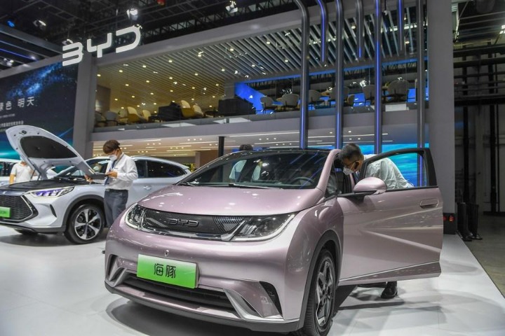 【双语财讯】中国品牌乘用车市场占有率持续提升