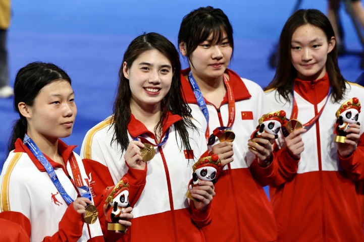 China wins women's 4x100m freestyle relay in Chengdu