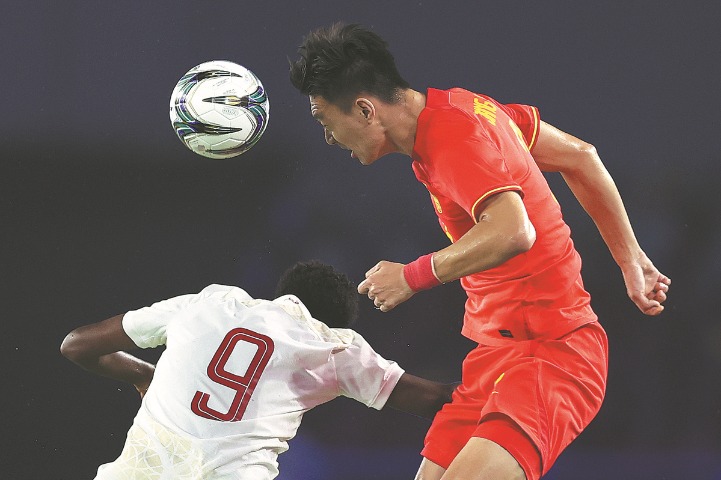 Chinese football player in US makes history - Chinadaily.com.cn