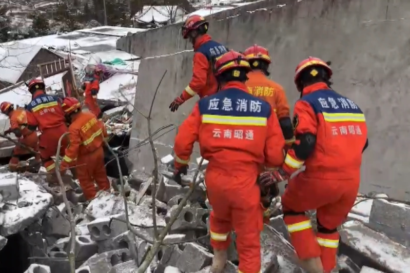 47 people buried in landslide in southwest China\'s Yunnan province