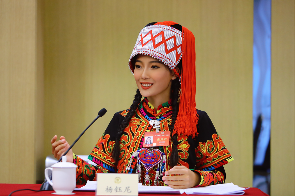 Young political adviser of Hani promotes intangible culture with new ideas
