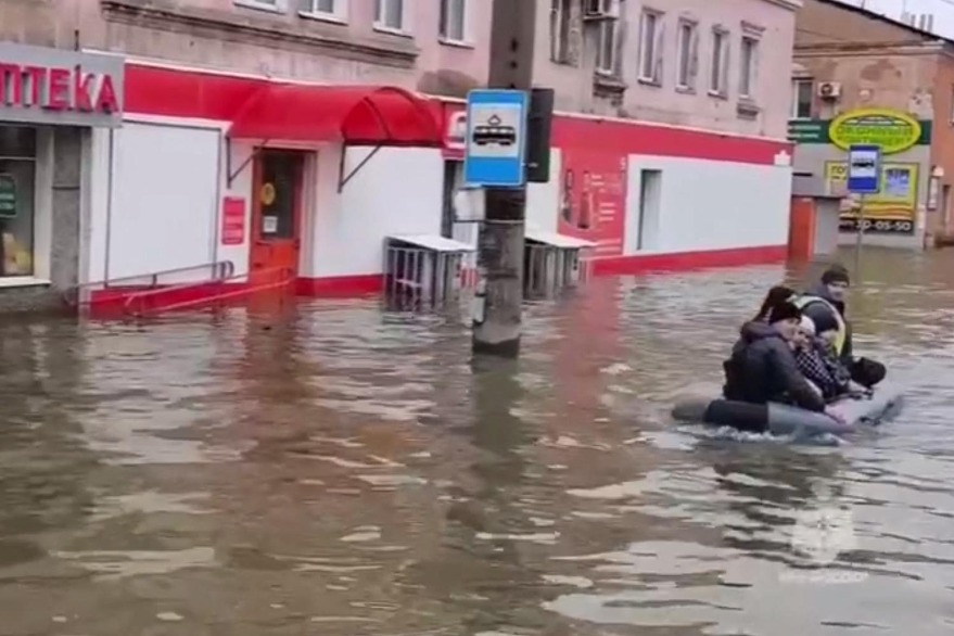 Record flooding in Russia and Kazakhstan leads to over 13,000 flooded residential buildings and 100,000 evacuations