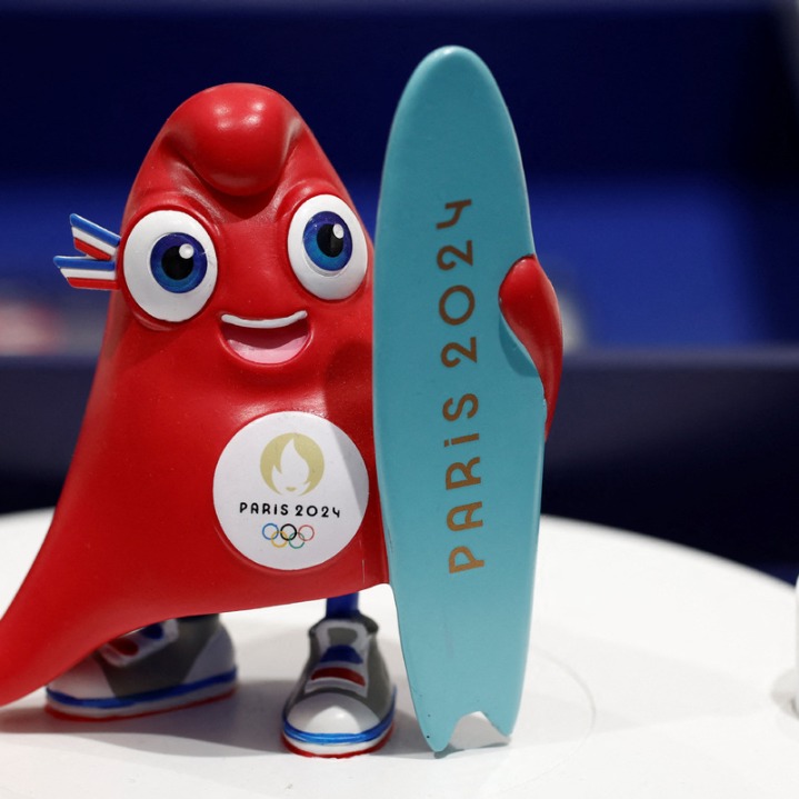 Paris 2024 Olympic Mascot chinese.galaxykids.ai