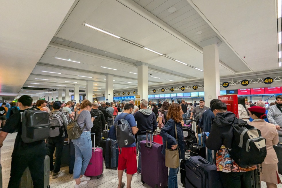 Traffic at Manchester Airport begins to resume after power cut