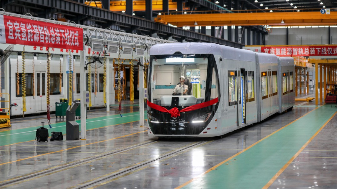 China Unveils Hydrogen-Powered Smart Tram in Yibin