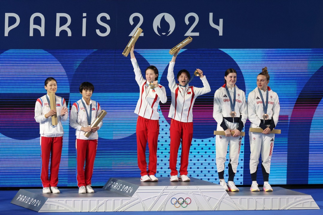 China's Chen and Quan secure women's synchro 10m platform gold