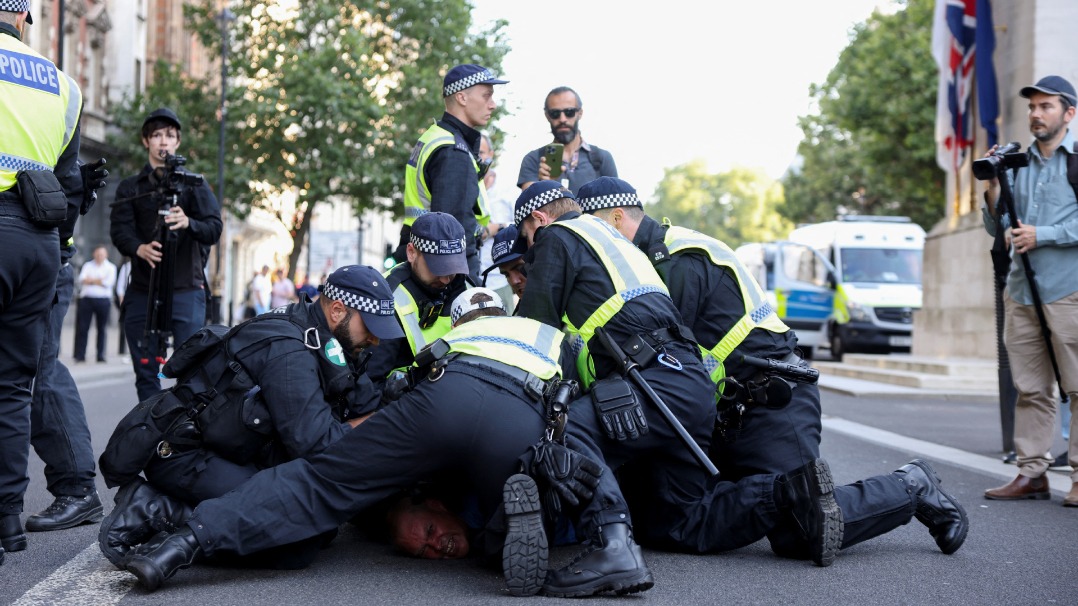 UK PM condemns far-right for violent demonstrations after Southport stabbing