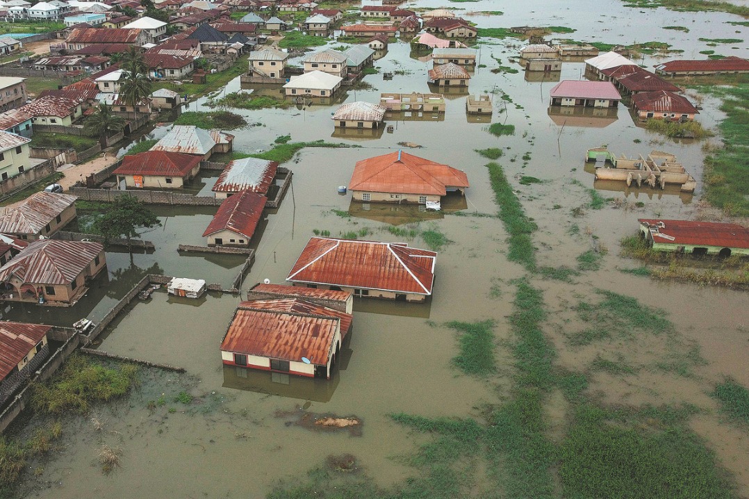 Africa floods wreak havoc on crops, deepen food crisis