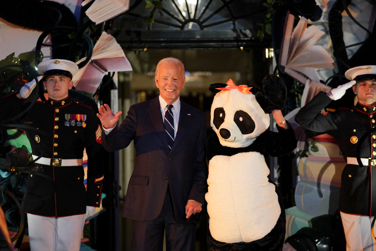 US First Lady Dons Panda Costume At Bidens' Final Halloween Event At ...