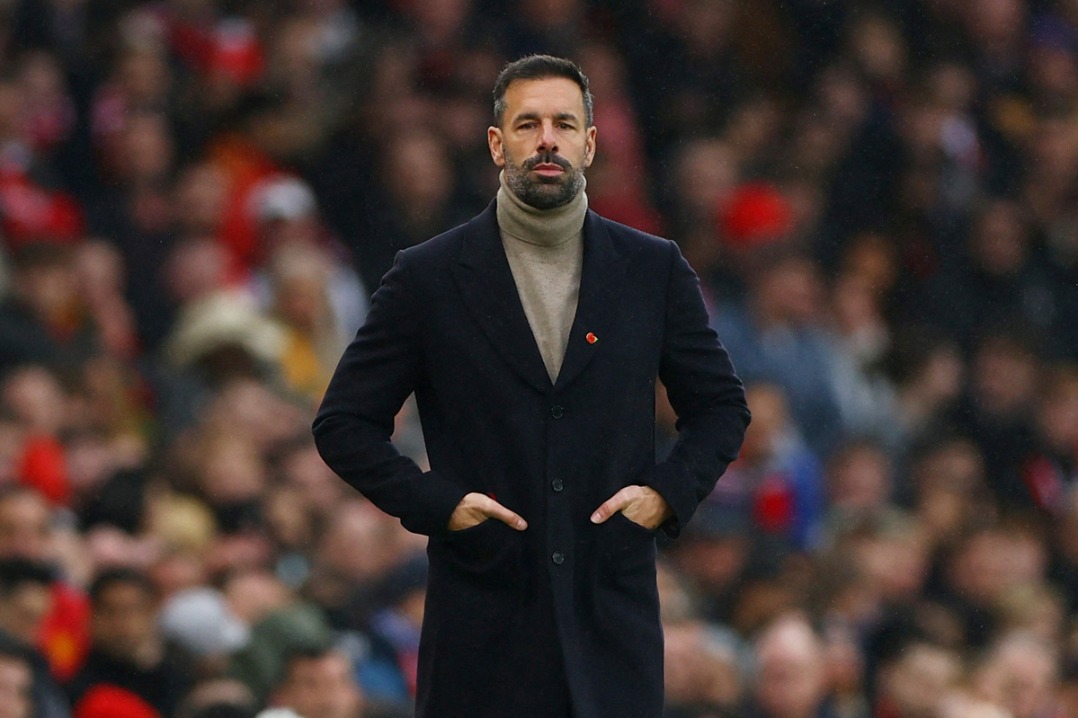 Van Nistelrooy heads for the exit as new boss enters the fray