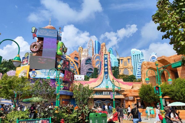 Theme parks and resorts prove to boost urban tourism