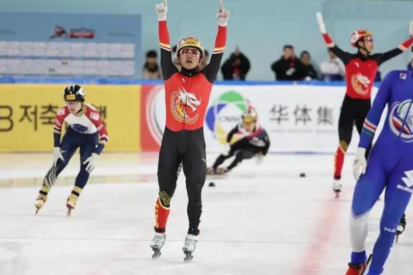 China wins men's 5,000m relay at Short Track Speed Skating World Tour in Seoul