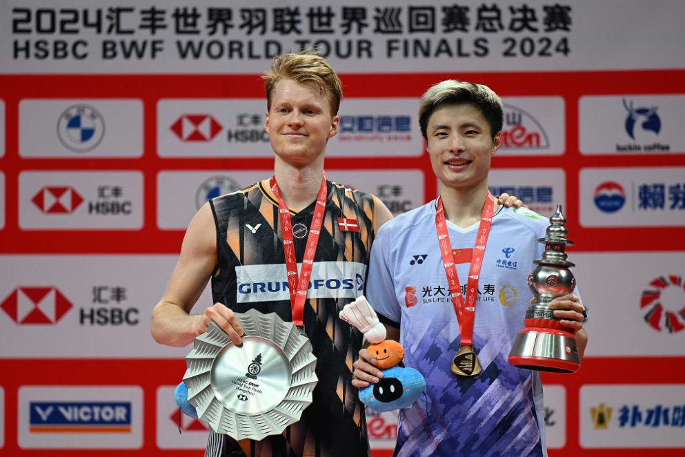 China bags three titles at BWF World Tour Finals