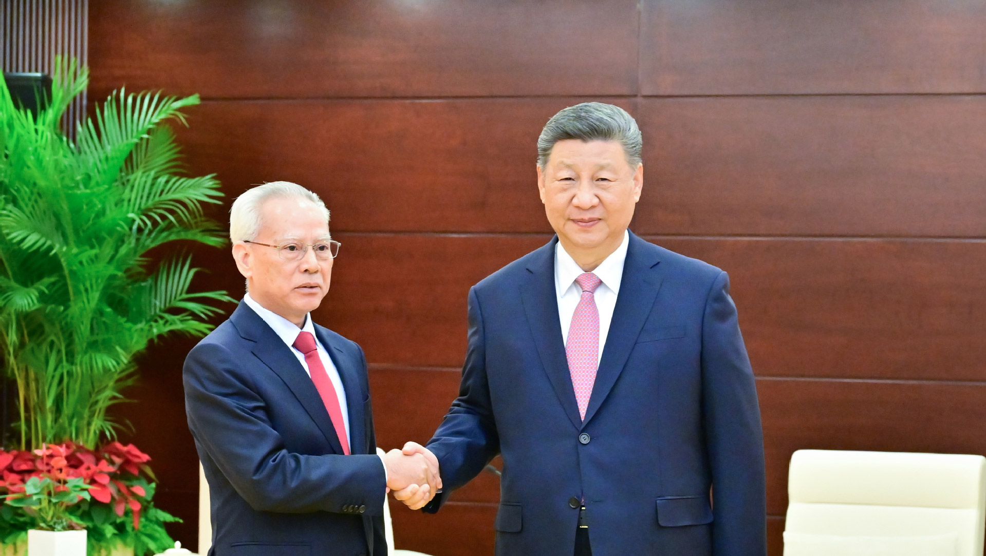 Xi expresses confidence in Macao's new chief executive