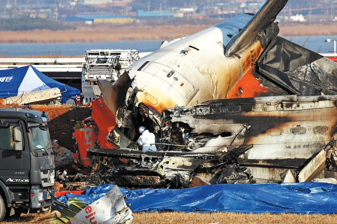 Xi extends condolences over plane crash in South Korea