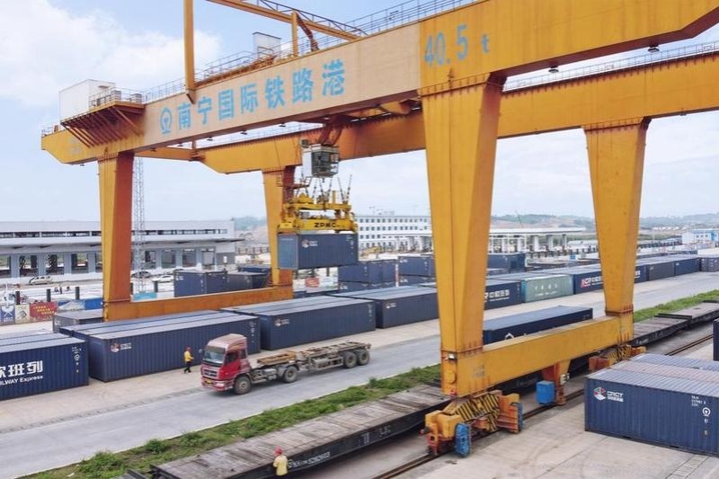 China-Vietnam freight train volumes up