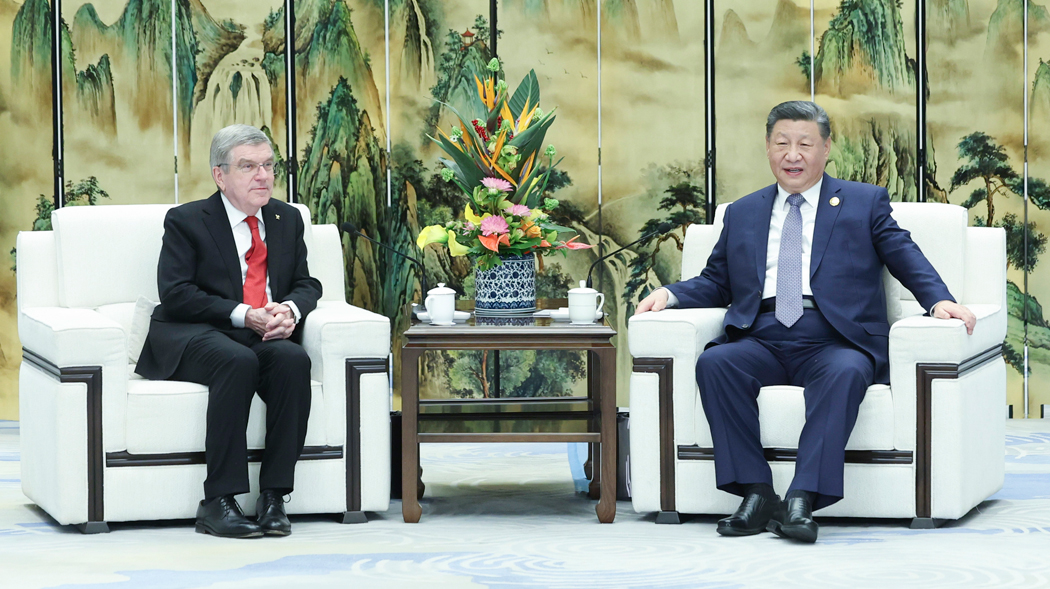 Xi says China ready to work with IOC to promote Olympic Movement