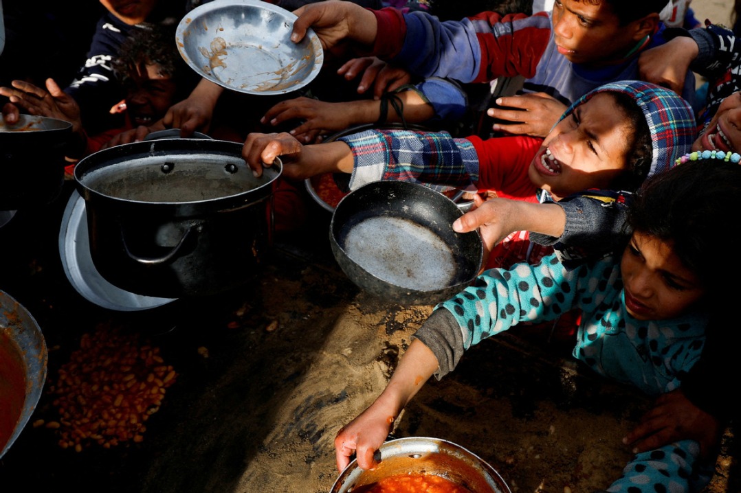 Food prices hit record high after Israel blocks humanitarian aid into Gaza: UN