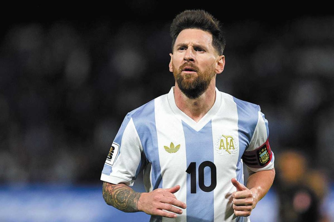 Messi out of qualifiers due to adductor injury