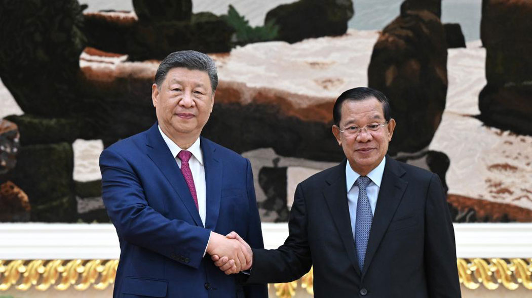Xi meets Cambodian Senate President Hun Sen