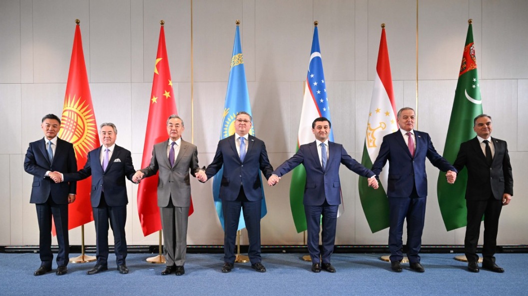 http://img2.chinadaily.com.cn/images/202504/28/680ec760a3104d9fd156c8b8.jpeg
