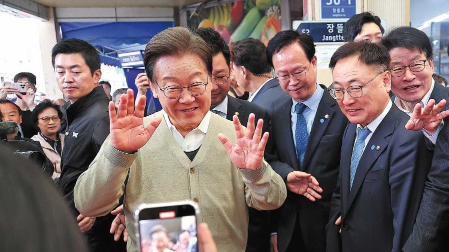 http://img2.chinadaily.com.cn/images/202505/08/681c0d82a310a04a9677f611.jpeg