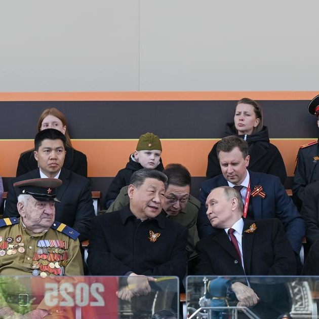 Remember history to illuminate future -- Xi attends Victory Day commemorations in Moscow