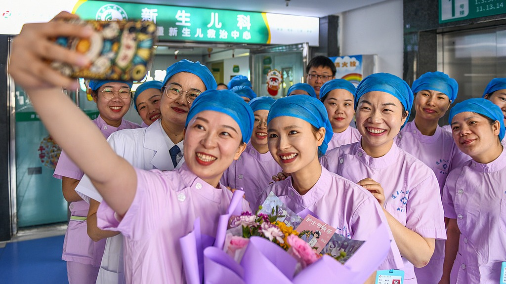 http://img2.chinadaily.com.cn/images/202505/12/68218b29a310a04a9678353a.jpeg