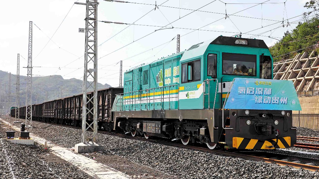 China's First Hydrogen-Powered Locomotive Revolutionizes Coal Industry in Liupanshui